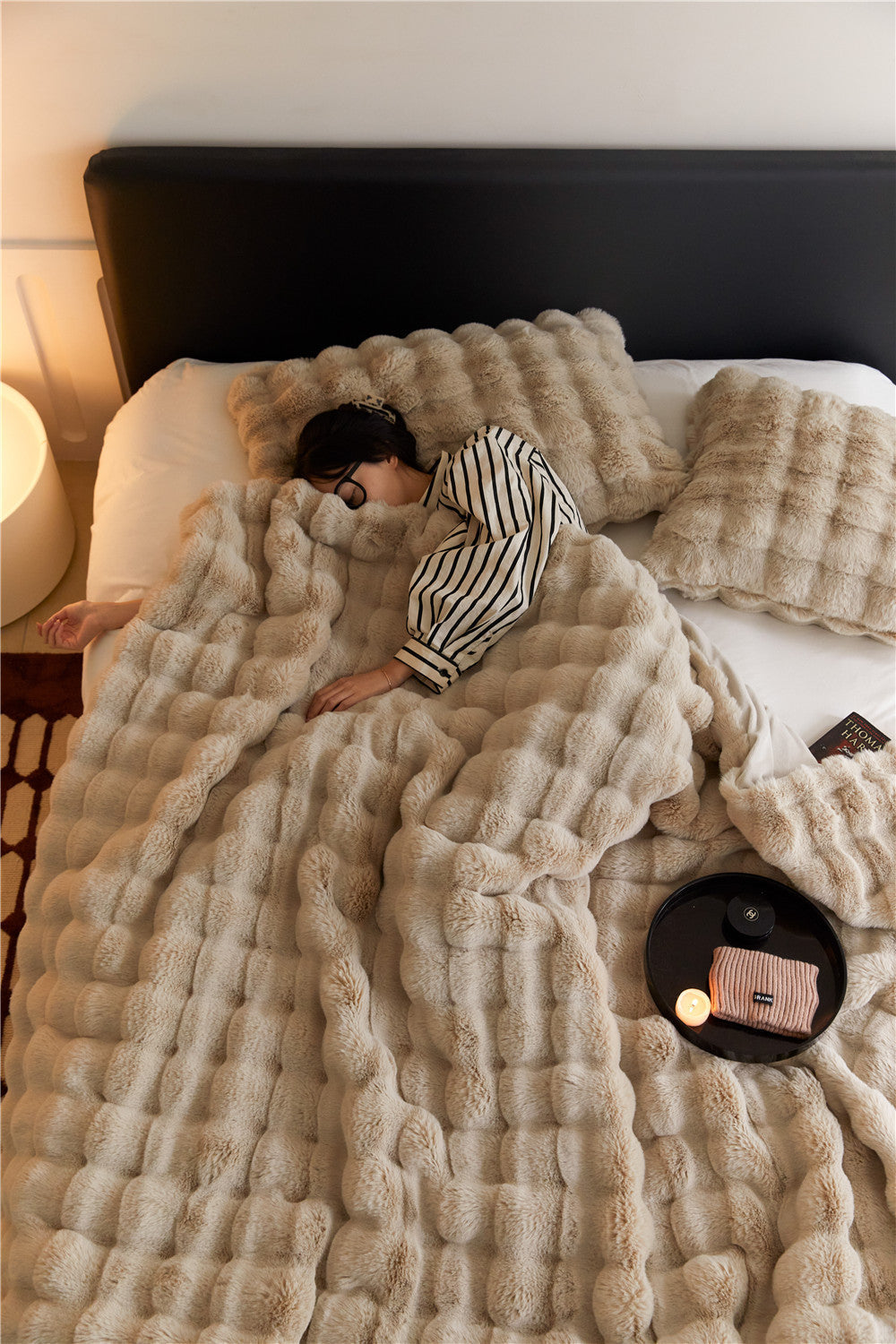 Textured Polyester Velvet Blanket